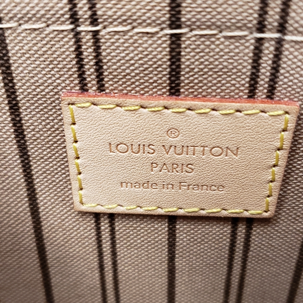 Authentic Louis Vuitton Neverfull Pochette Monogram Wristlet Clutch - Picture 14 of 14